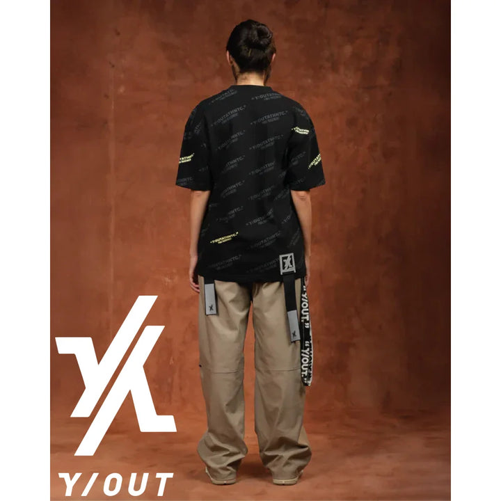 Akai T-Shirt Y/OUT Crop Top