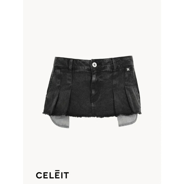 Celēit Mini Skirt Black Top