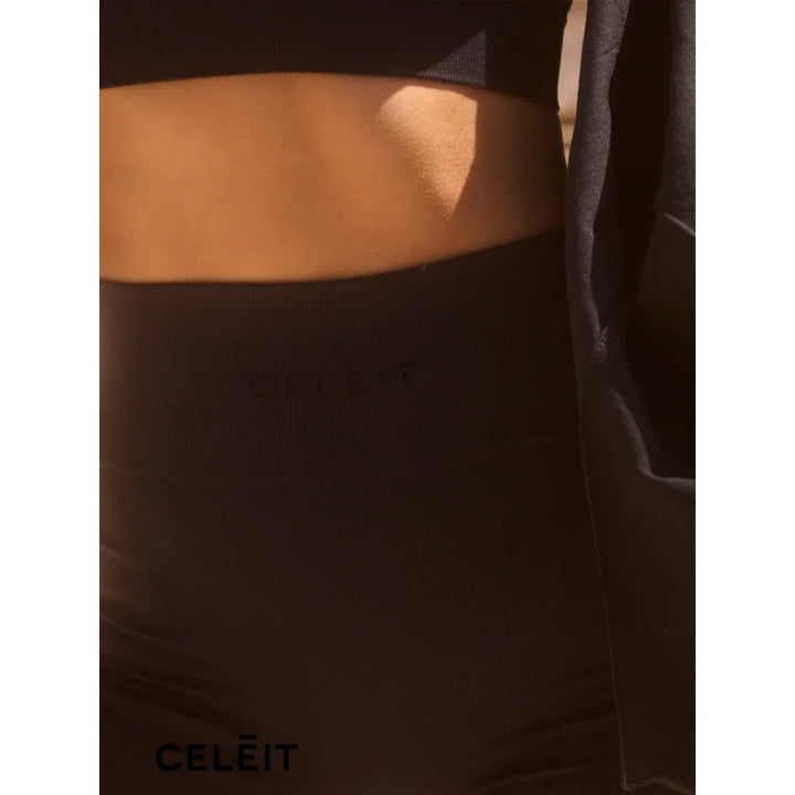 Celēit Seamless T/S Black Top