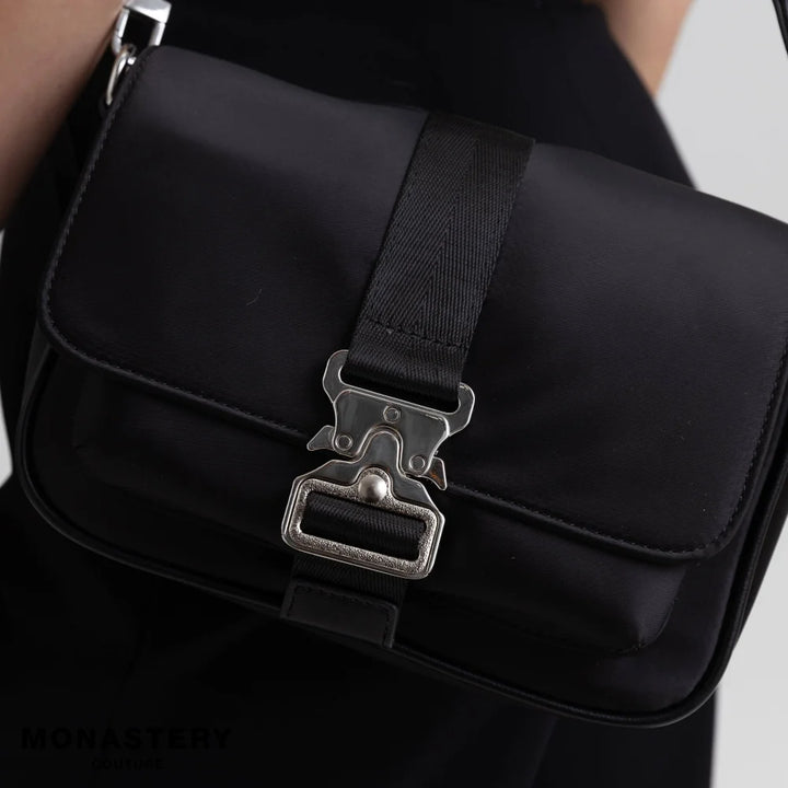 Fannypack Monastery Lexus Black Bolsos